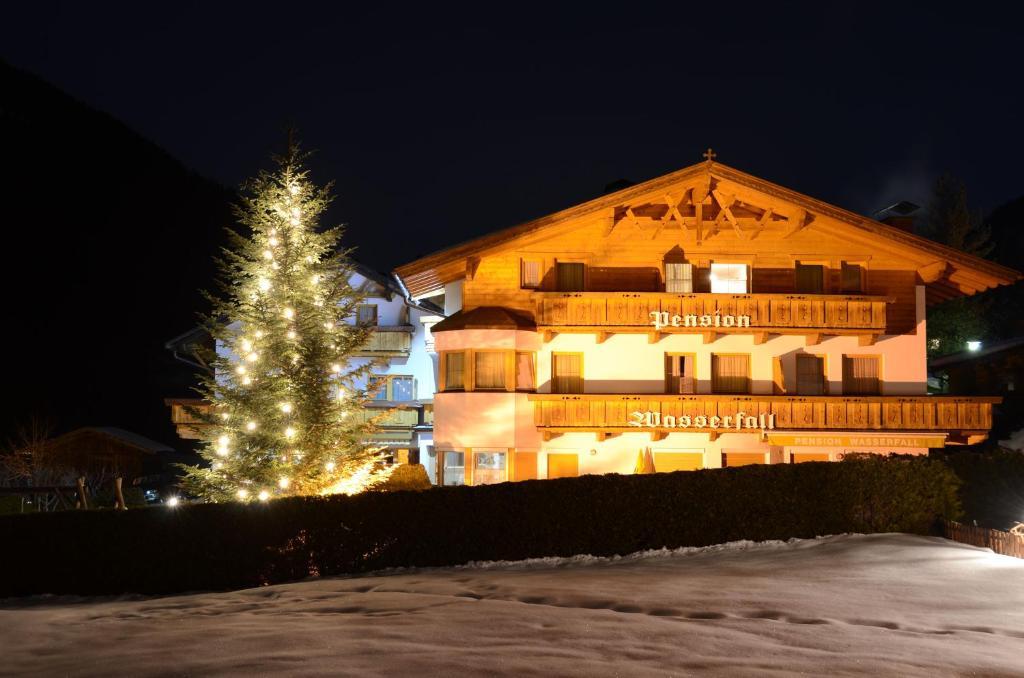 Apart-Pension Wasserfall Neustift im Stubaital Exterior foto